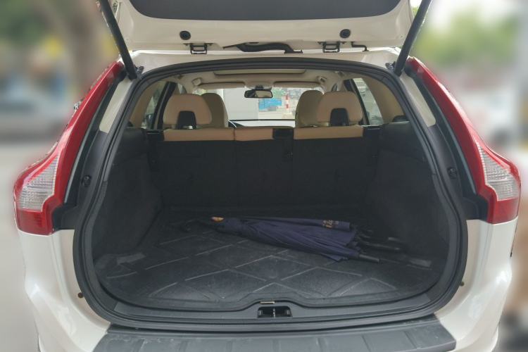 Used Volvo XC60 2013 T6 AWD Comfort Edition Trunk