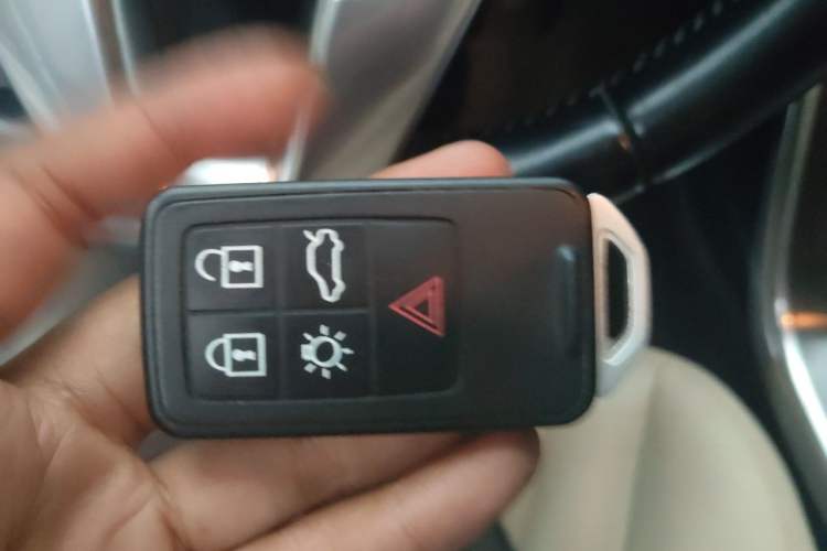 Used Volvo XC60  Vehicle Key