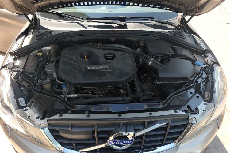 Used Volvo XC60 2013 T5 Zhiya Edition Engine Bay