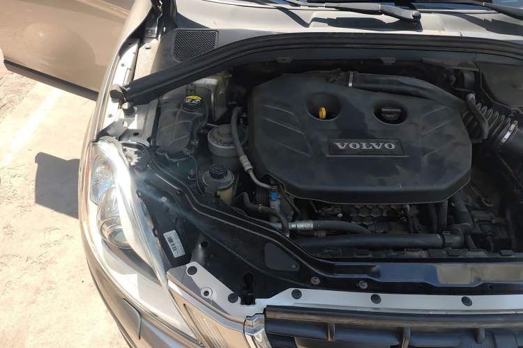Used Volvo XC60 2013 T5 Zhiya Edition Engine Bay Right