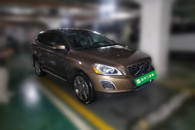 Used Volvo XC60 2013 T6 AWD Comfort Edition Front Right 45 Deg