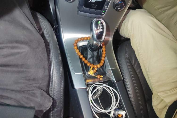 Used Volvo XC60 2013 T6 AWD Comfort Edition Gear Lever