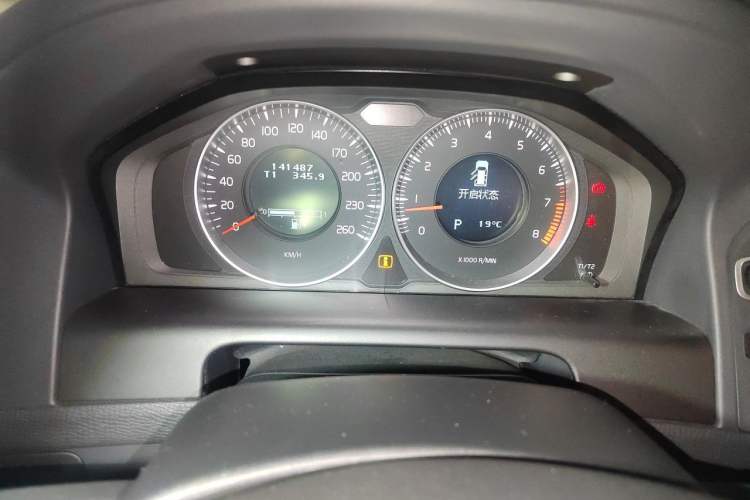 Used Volvo XC60 2013 T6 AWD Comfort Edition Instrument Cluster
