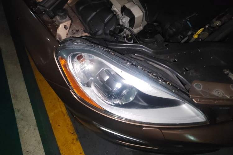 Used Volvo XC60 2013 T6 AWD Comfort Edition Right Front Headlight