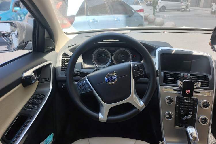 Used Volvo XC60 2013 T5 Zhiya Edition Steering Wheel