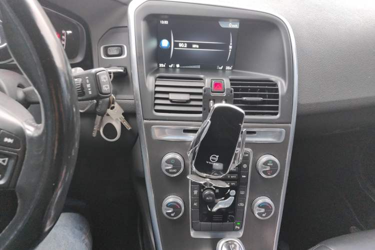 Used Volvo XC60 2014 T5 Zhiyi Edition Audio And AC Panel