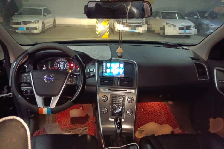 Used Volvo XC60 2014 T5 Zhiyi Edition Center Console