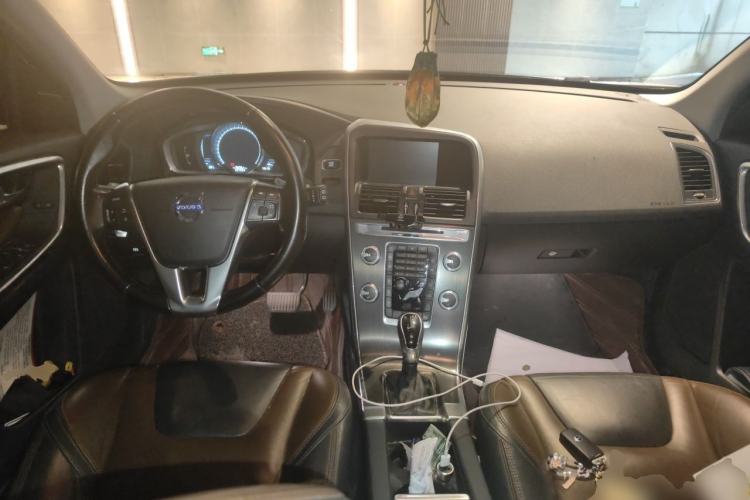Used Volvo XC60 2014 T6 Zhiyi Edition Center Console