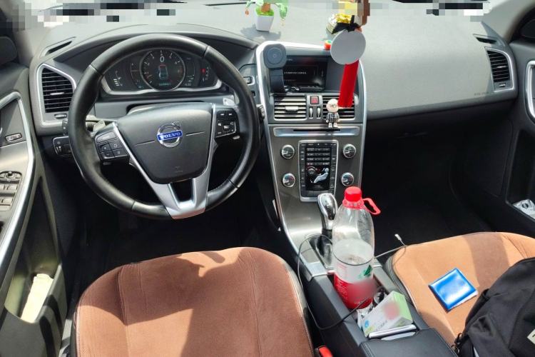 Used Volvo XC60 2014 T6 Zhiyi Edition Center Console