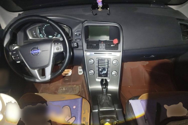 Used Volvo XC60 2014 T6 Zhiyi Edition Center Console
