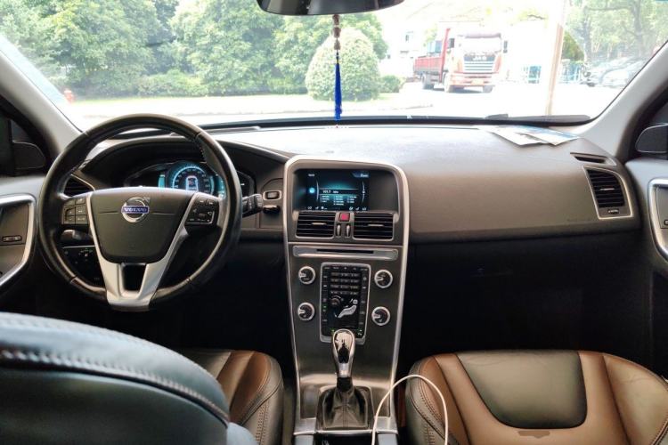 Used Volvo XC60 2014 Restyled T5 Zhiya Edition Center Console