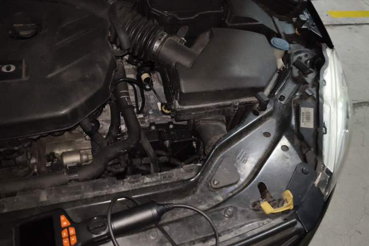 Used Volvo XC60 2014 T5 Zhiyi Edition Engine Bay Left