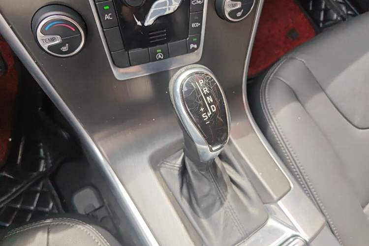 Used Volvo XC60 2014 Facelift T5 Zhiyi Edition Gear Lever