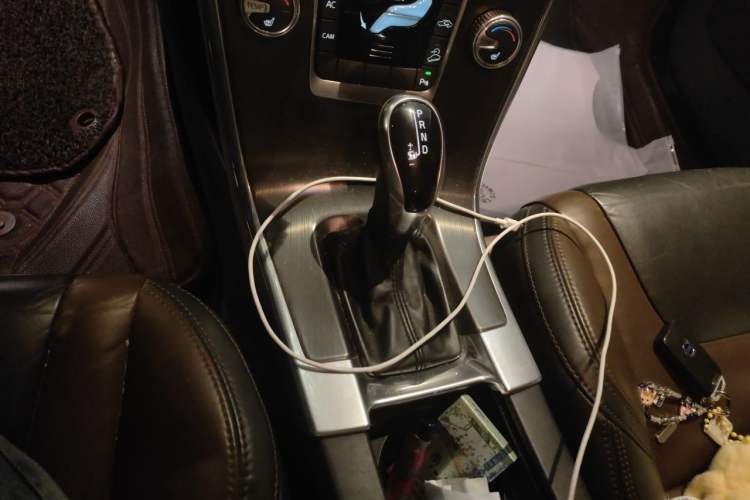 Used Volvo XC60 2014 T6 Zhiyi Edition Gear Lever