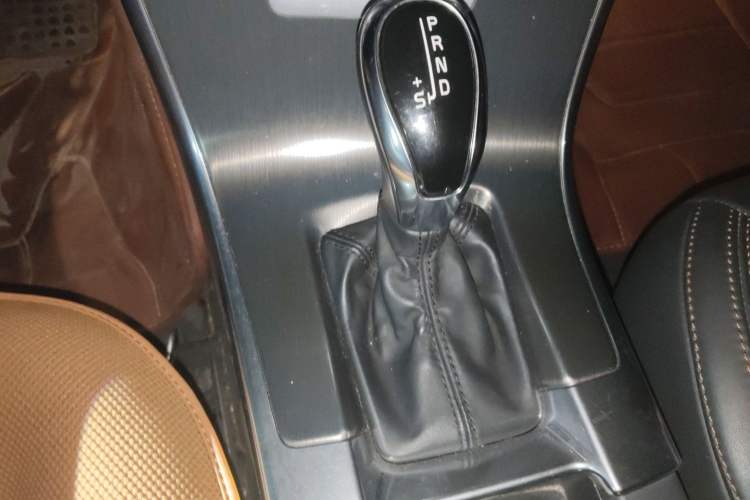 Used Volvo XC60 2014 T6 Zhiyi Edition Gear Lever
