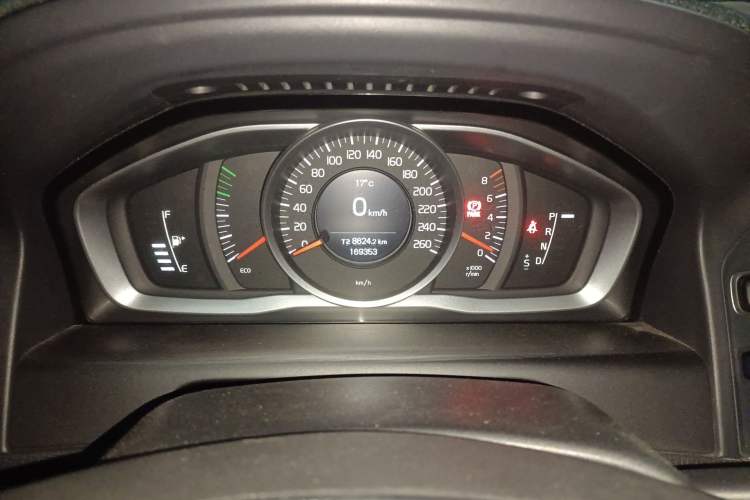 Used Volvo XC60 2014 T5 Zhiyi Edition Instrument Cluster
