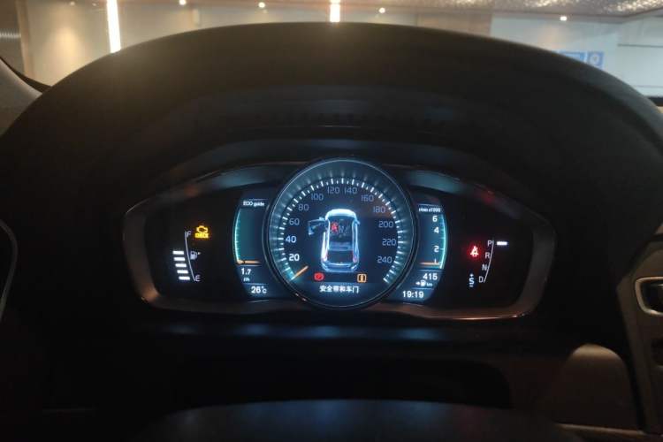 Used Volvo XC60 2014 T6 Zhiyi Edition Instrument Cluster