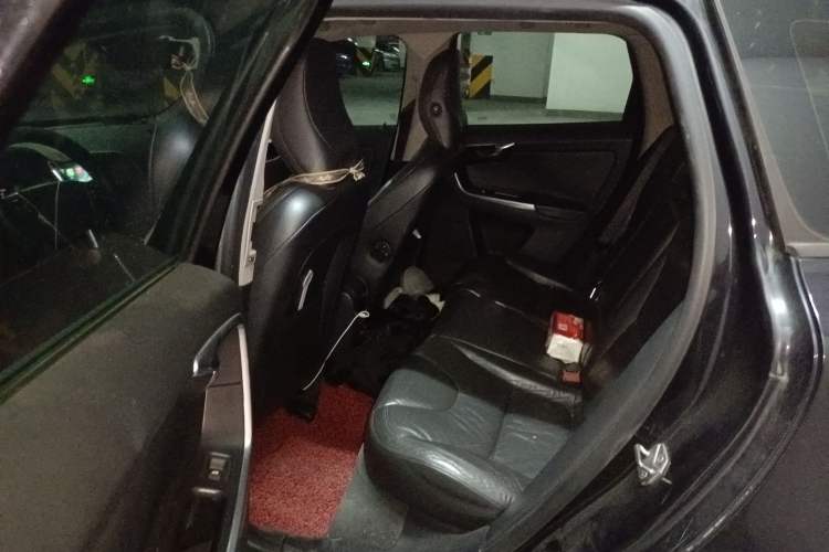 Used Volvo XC60 2014 T5 Zhiyi Edition Left Rear Seat