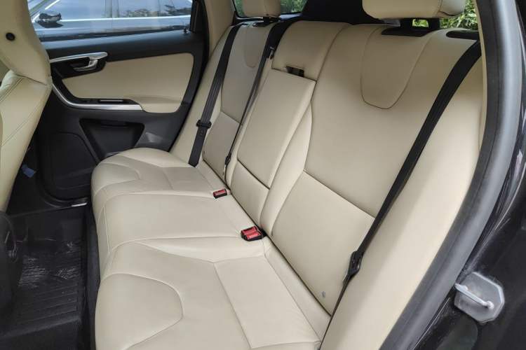 Used Volvo XC60 2014 Facelift T5 Zhiyi Edition Left Rear Seat