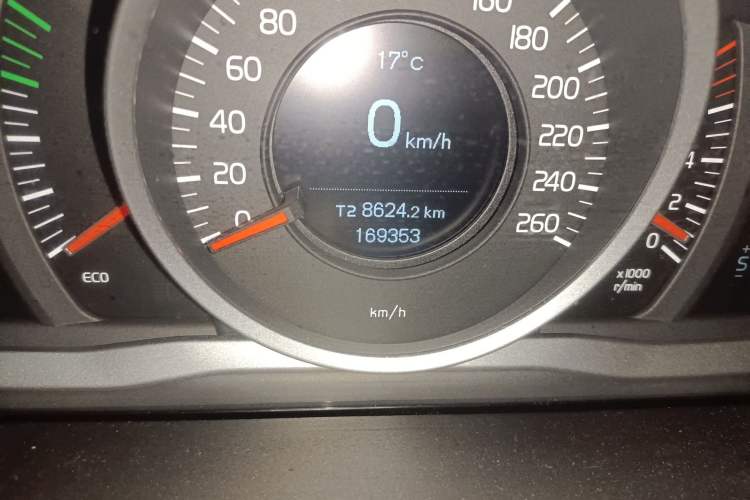 Used Volvo XC60 2014 T5 Zhiyi Edition Odometer Close Up