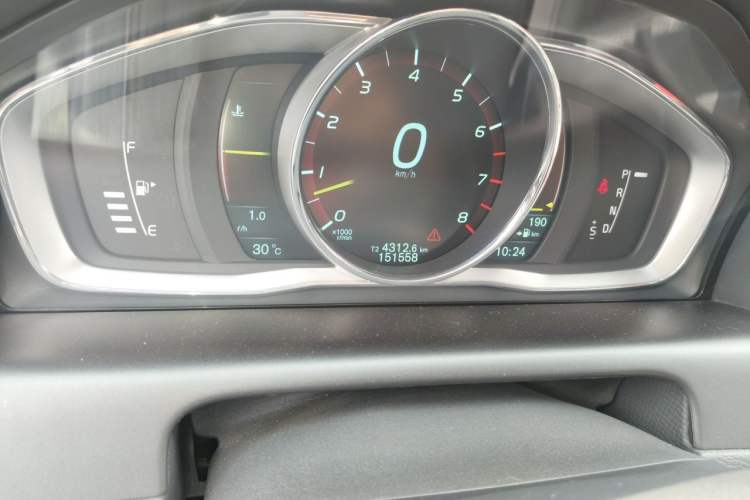 Used Volvo XC60 2014 T6 Zhiyi Edition Odometer Close Up