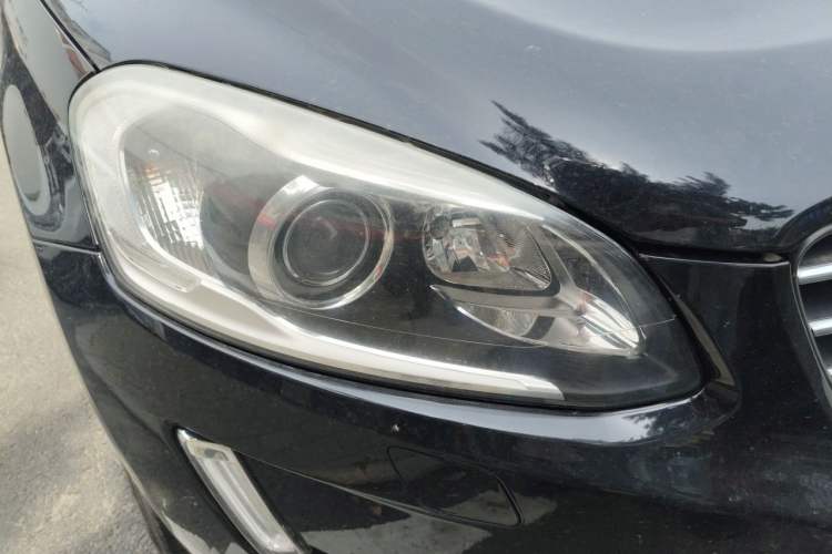 Used Volvo XC60 2014 T6 Zhiyi Edition Right Front Headlight