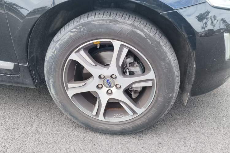 Used Volvo XC60 2014 T5 Zhiya Edition Right Front Wheel Hub