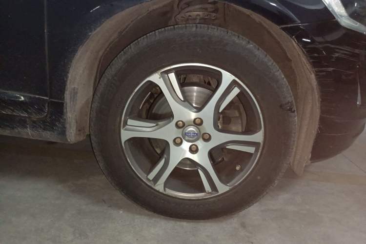 Used Volvo XC60 2014 T5 Zhiyi Edition Right Front Wheel Hub