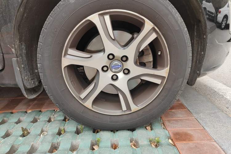 Used Volvo XC60 2014 Facelift T5 Zhiyi Edition Right Front Wheel Hub