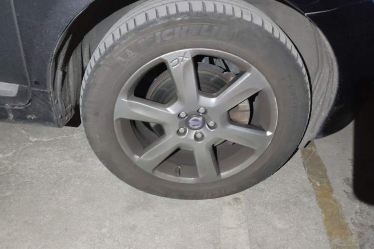 Used Volvo XC60 2014 T6 Zhiyi Edition Right Front Wheel Hub