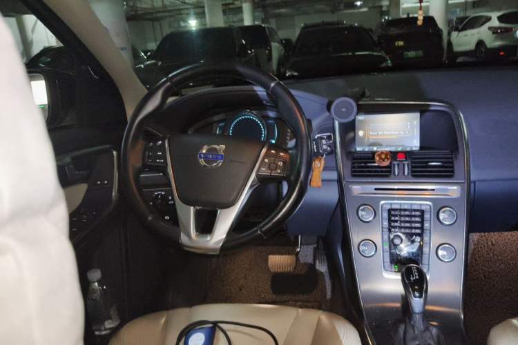 Used Volvo XC60 2014 T5 Zhiyi Edition Steering Wheel