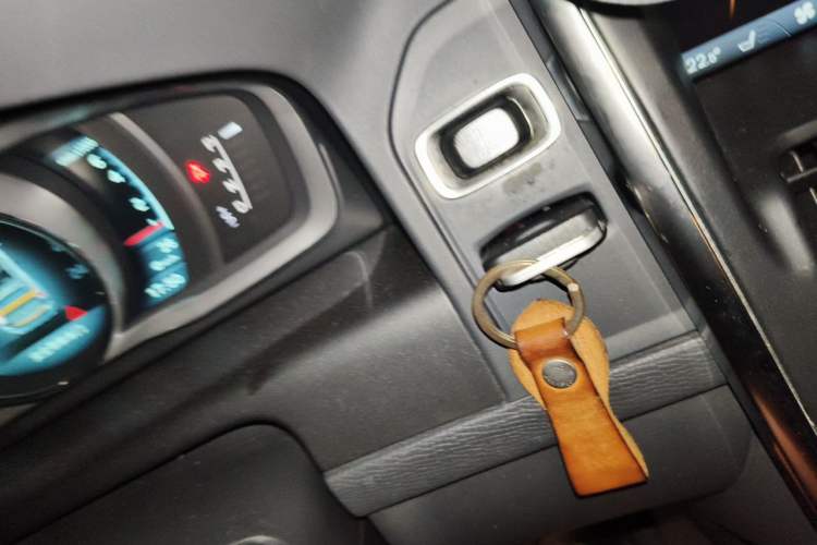 Used Volvo XC60 2014 T5 Zhiyi Edition Vehicle Key