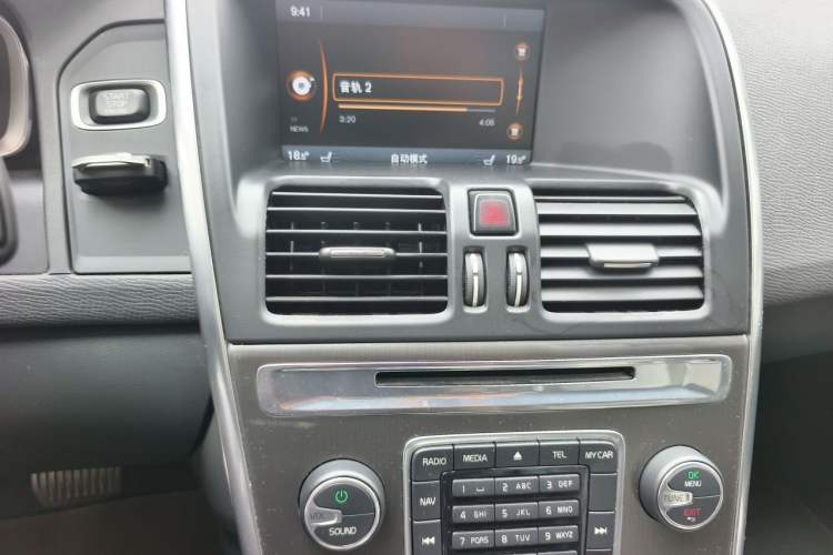 Used Volvo XC60 2014 T5 Zhiya Edition Audio And AC Panel