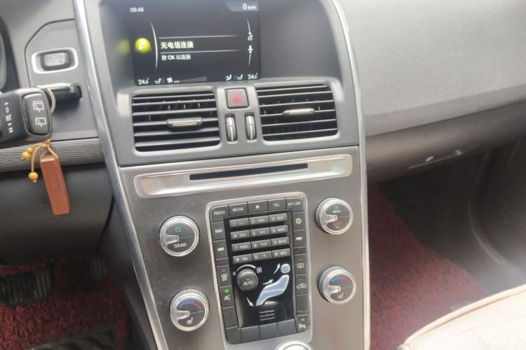 Used Volvo XC60 2014 T5 Zhiyi Edition Audio And AC Panel
