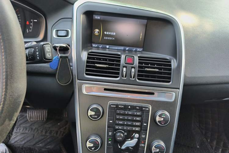 Used Volvo XC60 2014 T5 Zhiyi Edition Audio And AC Panel