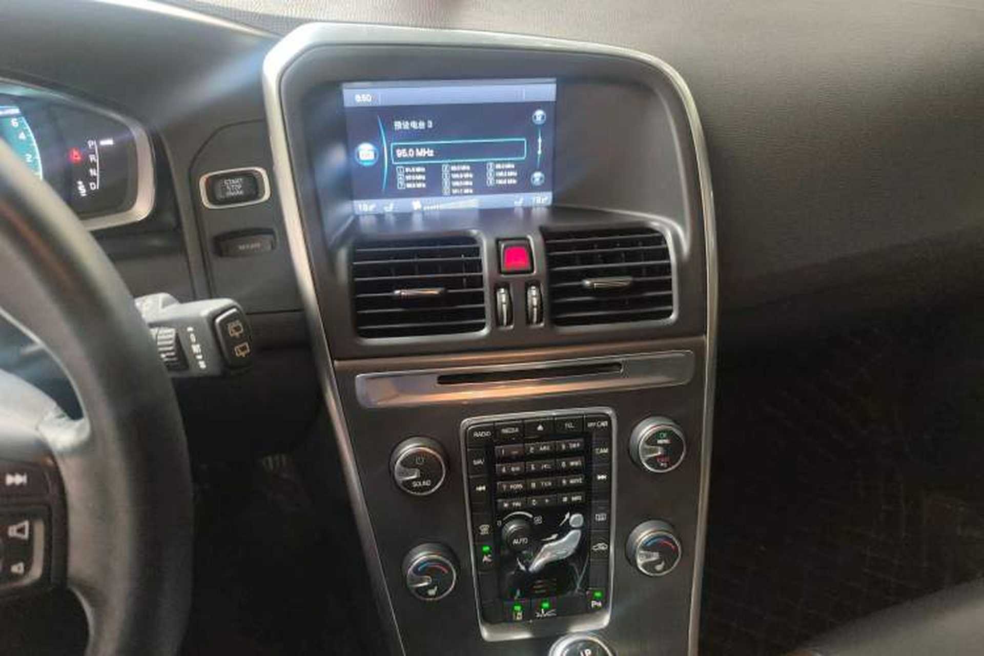 Used Volvo XC60 2014 T5 Zhiya Edition Audio And AC Panel