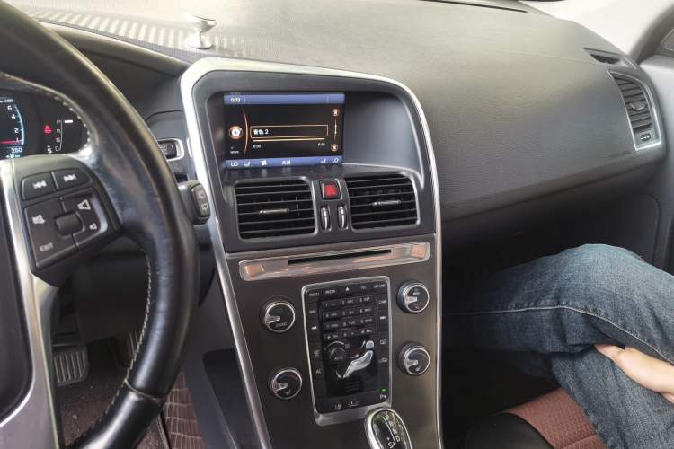 Used Volvo XC60 2014 T5 Zhiya Edition Audio And AC Panel