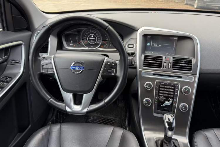 Used Volvo XC60 2014 T5 Zhiyi Edition Audio And AC Panel