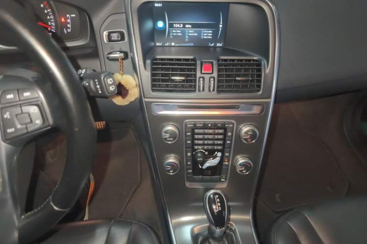 Used Volvo XC60 2014 T5 Zhiyi Edition Audio And AC Panel
