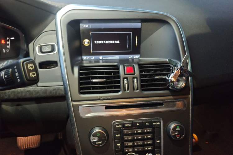 Used Volvo XC60 2014 T6 Zhiyi Edition Audio And AC Panel
