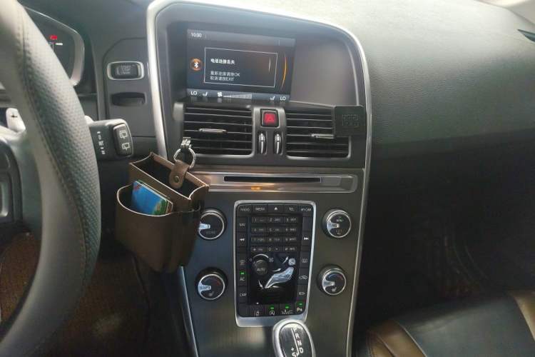 Used Volvo XC60 2014 Restyled T5 Zhiya Edition Audio And AC Panel