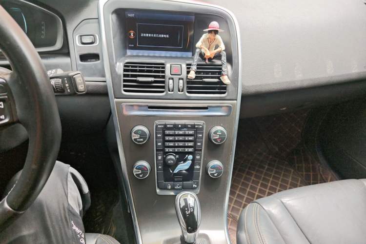 Used Volvo XC60 2014 T5 Zhiya Edition Audio And AC Panel