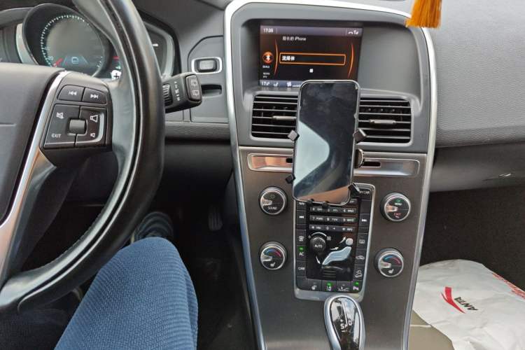 Used Volvo XC60 2014 T6 Zhiya Edition Audio And AC Panel