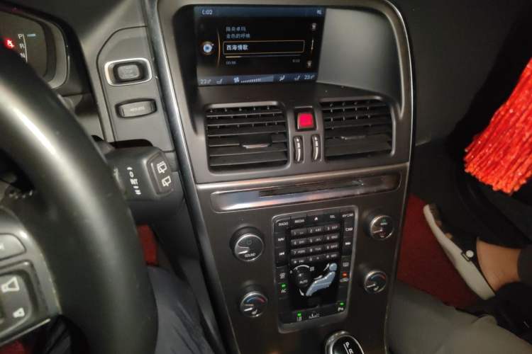 Used Volvo XC60 2014 T5 Zhiya Edition Audio And AC Panel