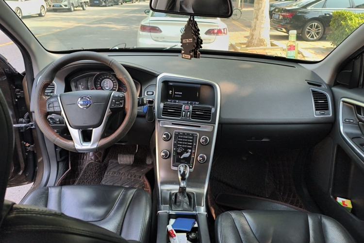 Used Volvo XC60 2014 T5 Zhiyi Edition Center Console