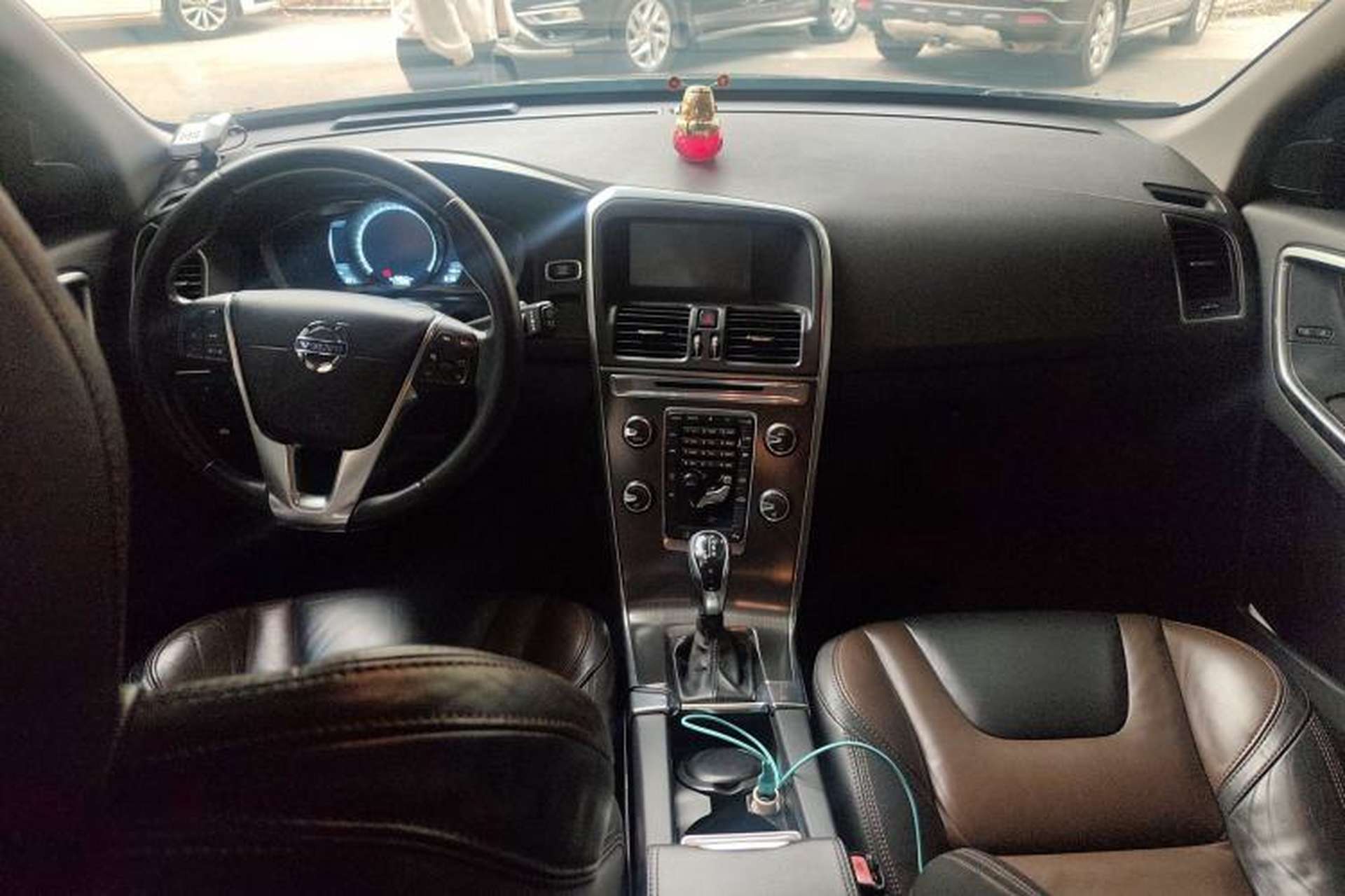 Used Volvo XC60 2014 T5 Zhiya Edition Center Console