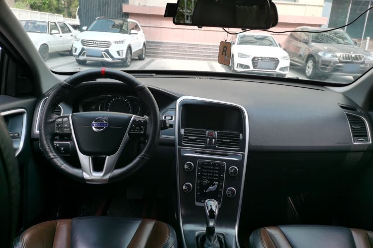 Used Volvo XC60 2014 Restyled T5 Zhiya Edition Center Console