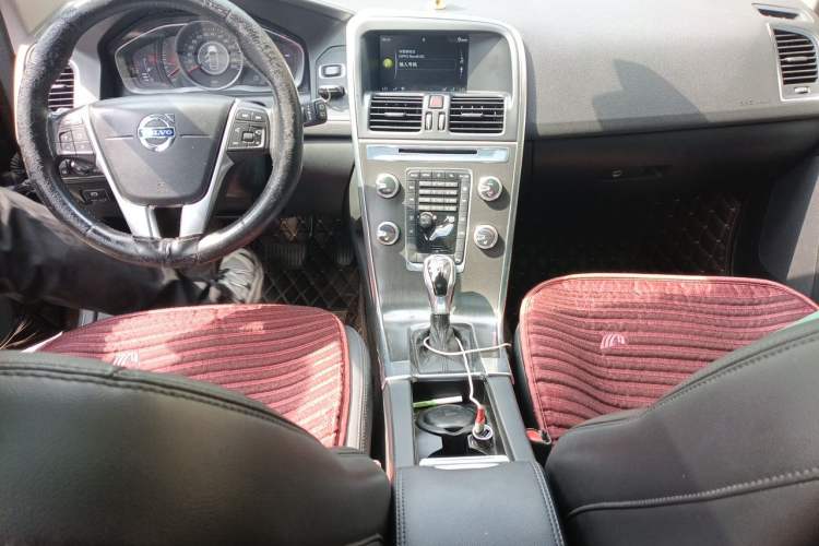 Used Volvo XC60 2014 T5 Zhiyi Edition Center Console