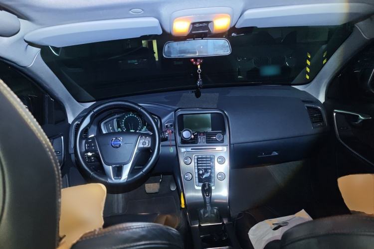 Used Volvo XC60 2014 T6 Zhiyi Edition Center Console