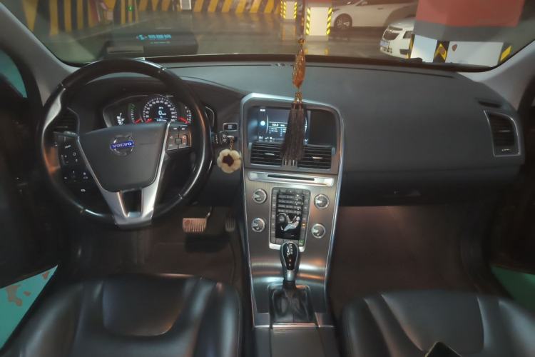 Used Volvo XC60 2014 T5 Zhiyi Edition Center Console